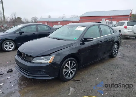 2017 Volkswagen Jetta 1.4T Se z USA, uszkodzony, nr VIN 3VWDB7AJ5HM293993